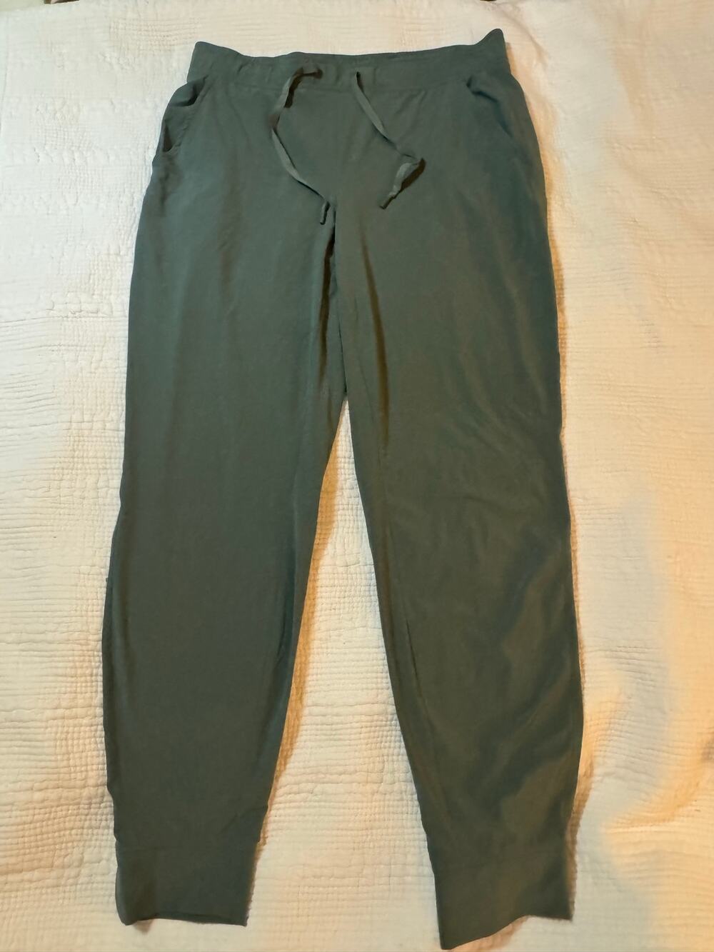 Eddie Bauer Women’s Departure Stretch Mid-Rise Joggers Sage Olive Green Size TM